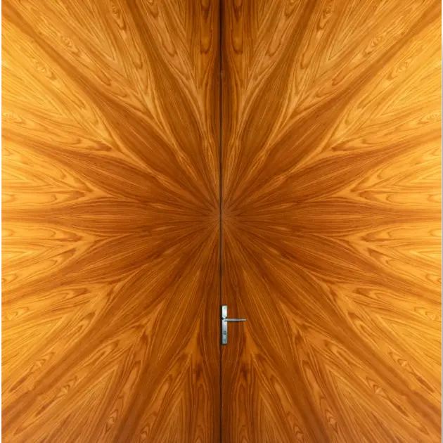 DOOR 11 HANDLE
